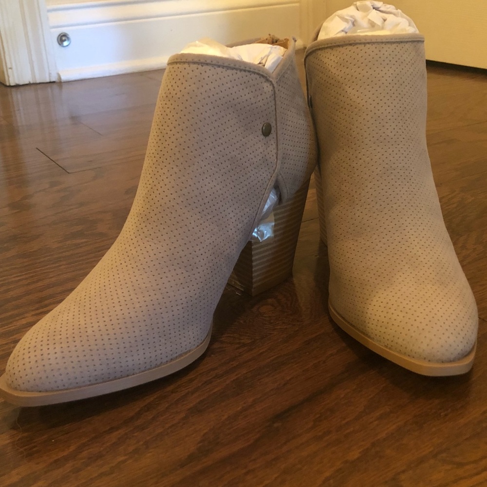 Grey mesh booties